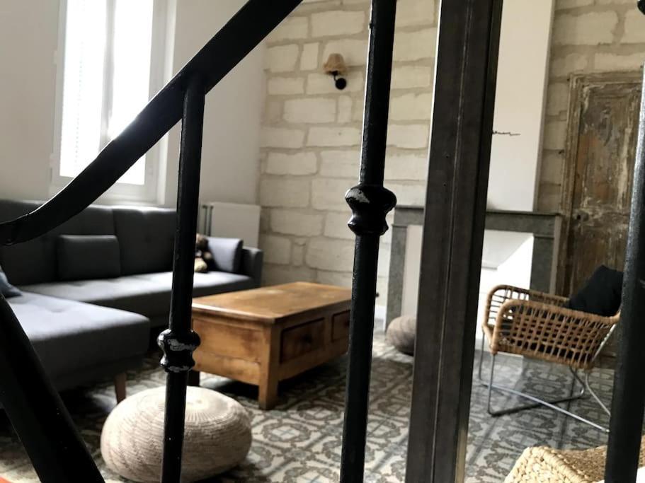 Maison De Caractere Avec Jardin Arbore En Avignon