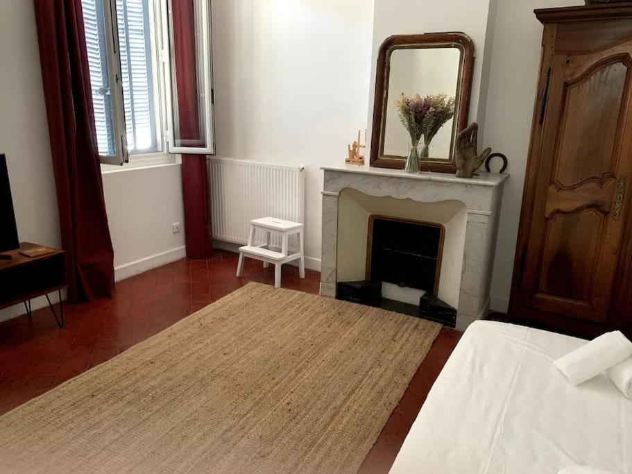 Villa Maison De Caractere Avec Jardin Arbore En