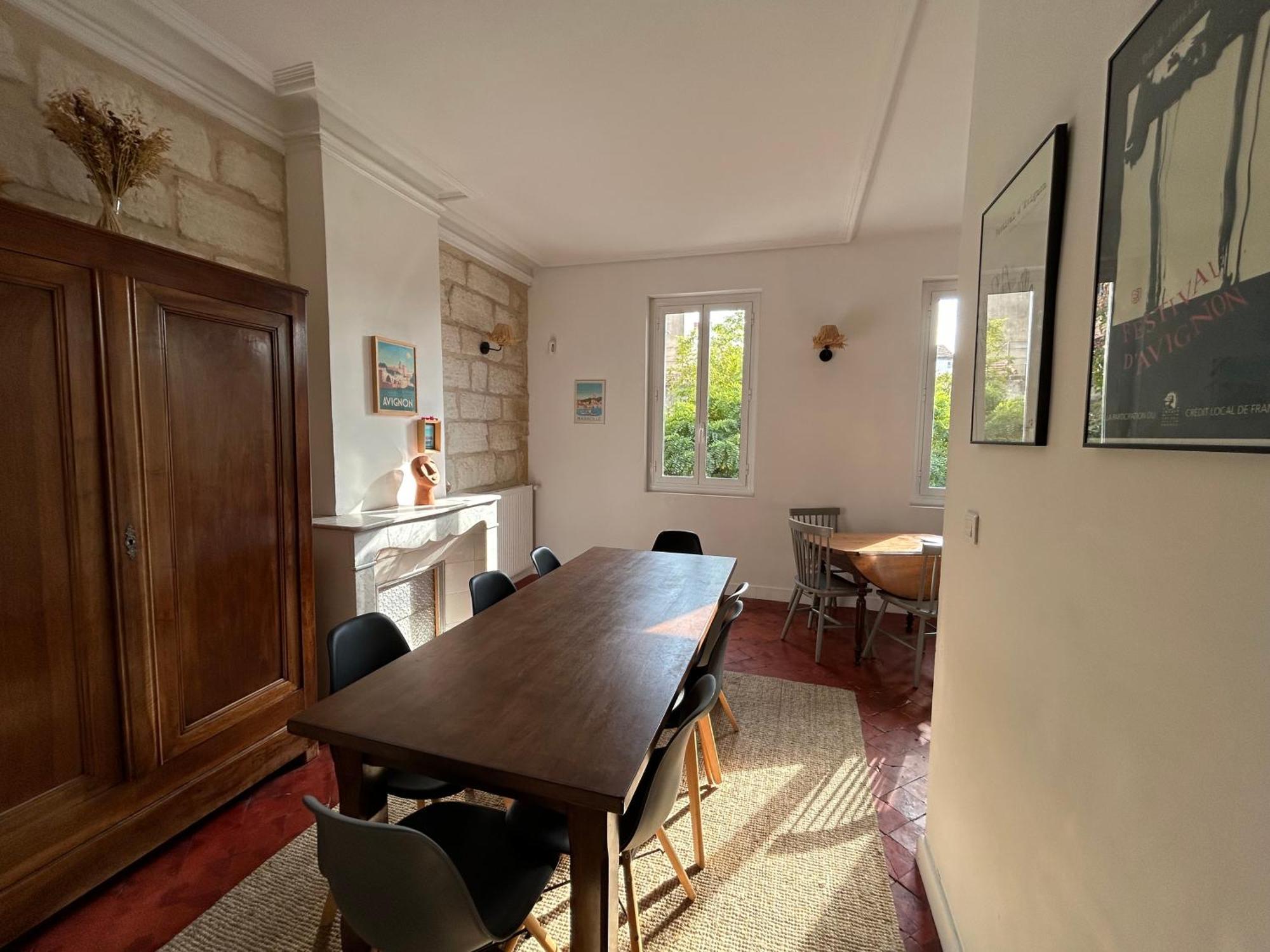 Villa Maison De Caractere Avec Jardin Arbore En Avignon