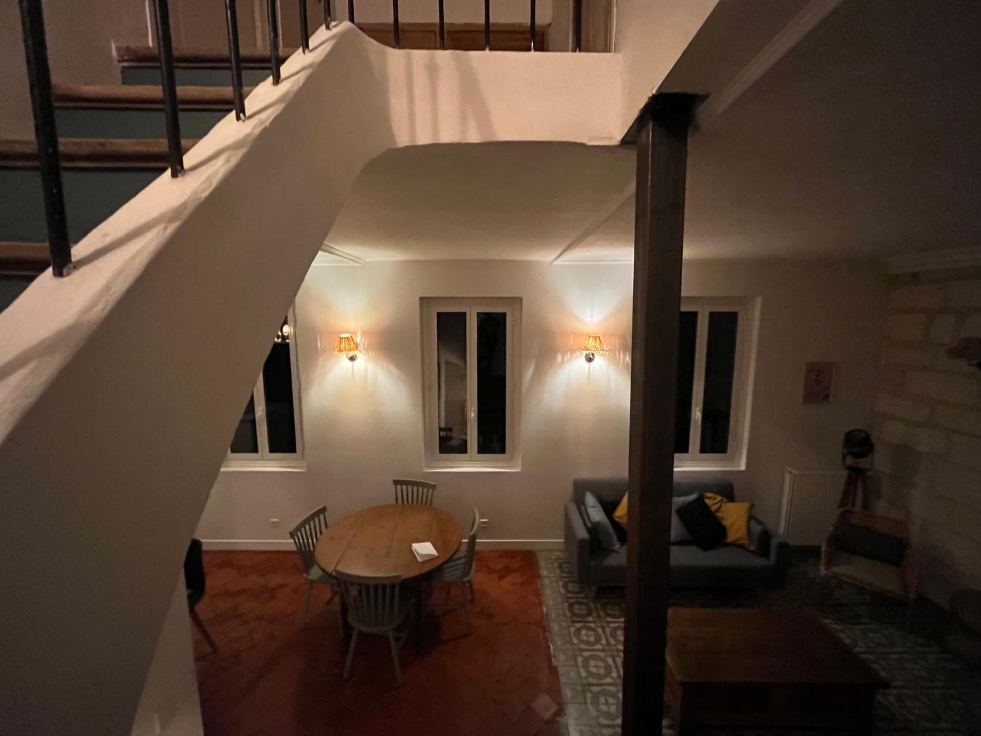 Maison De Caractere Avec Jardin Arbore En *
