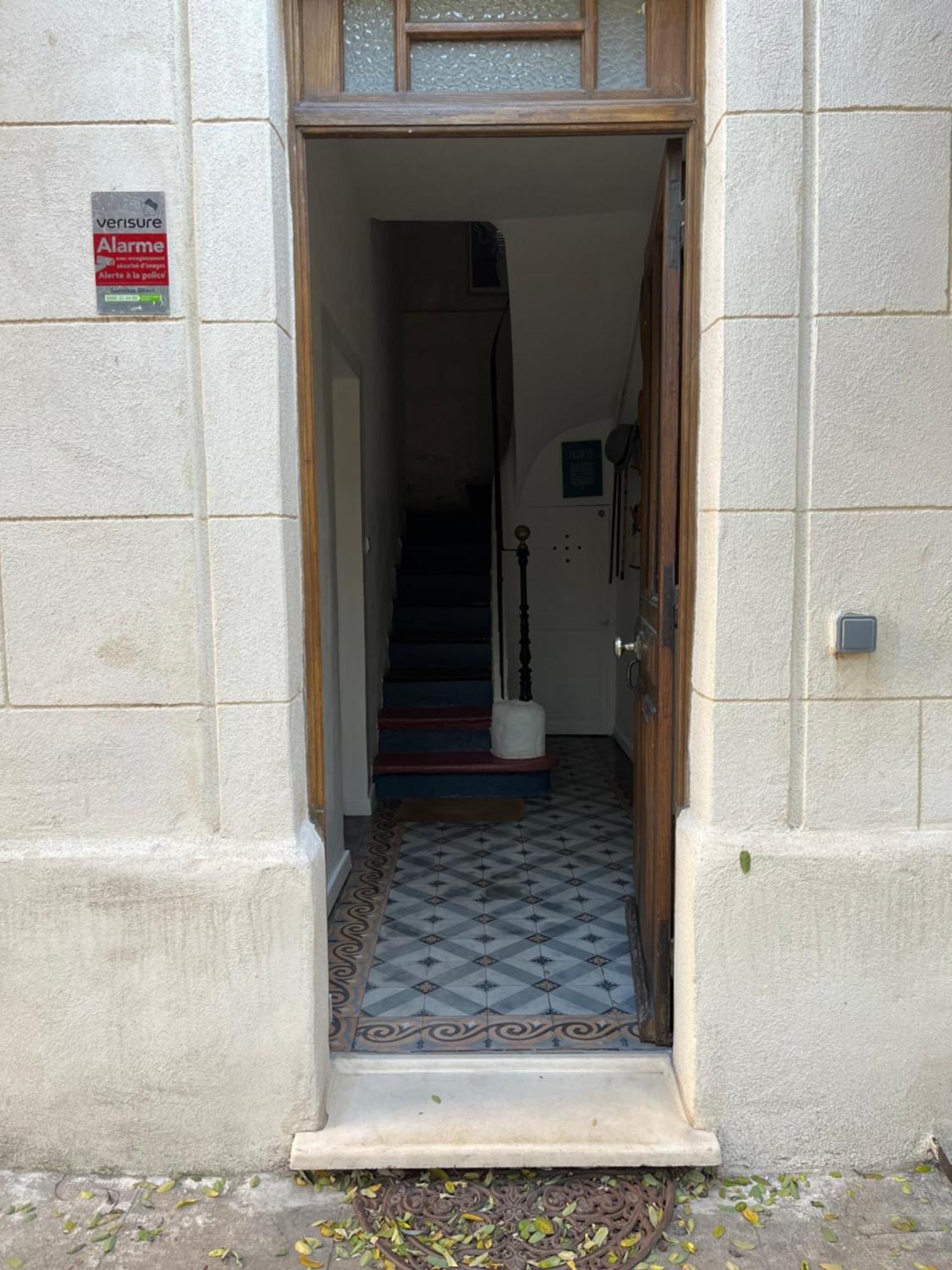 Villa Maison De Caractere Avec Jardin Arbore En Avignon