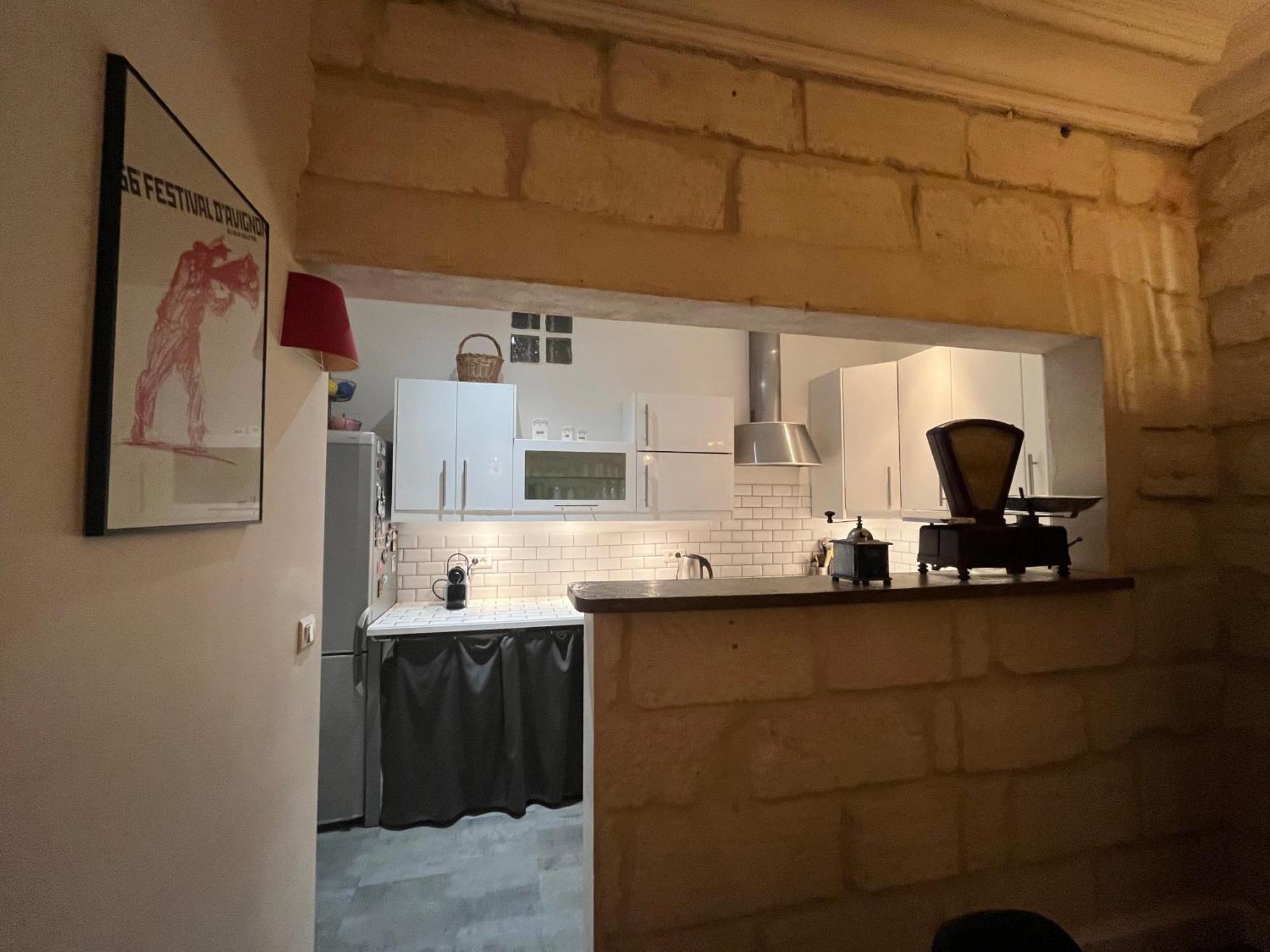 Maison De Caractere Avec Jardin Arbore En * Avignon