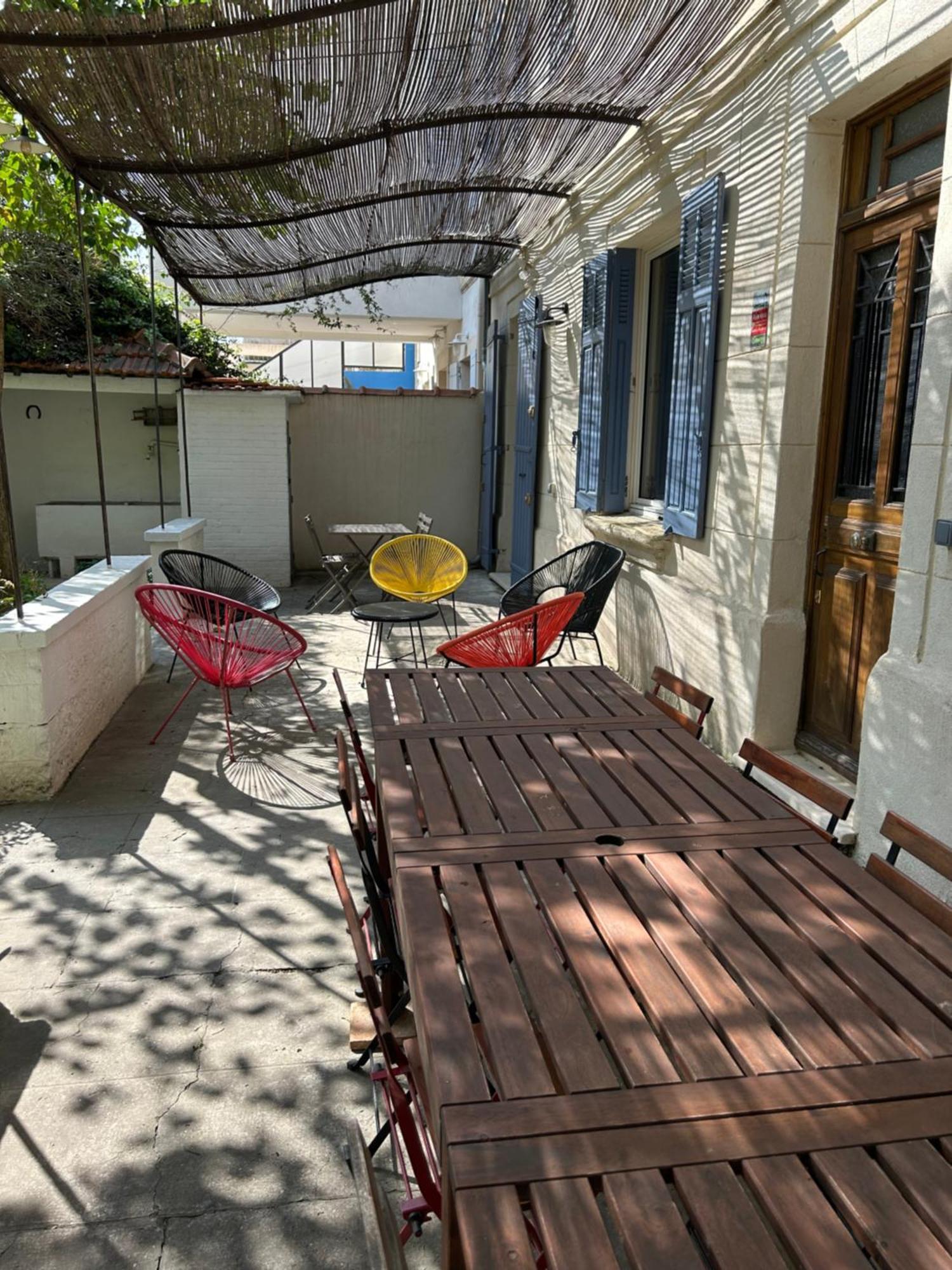 Maison De Caractere Avec Jardin Arbore En Villa *